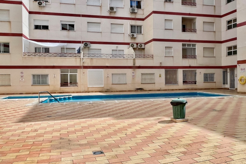 Lägenhet / Bungalow  - Resale - Torrevieja  - Parque de las Naciones
