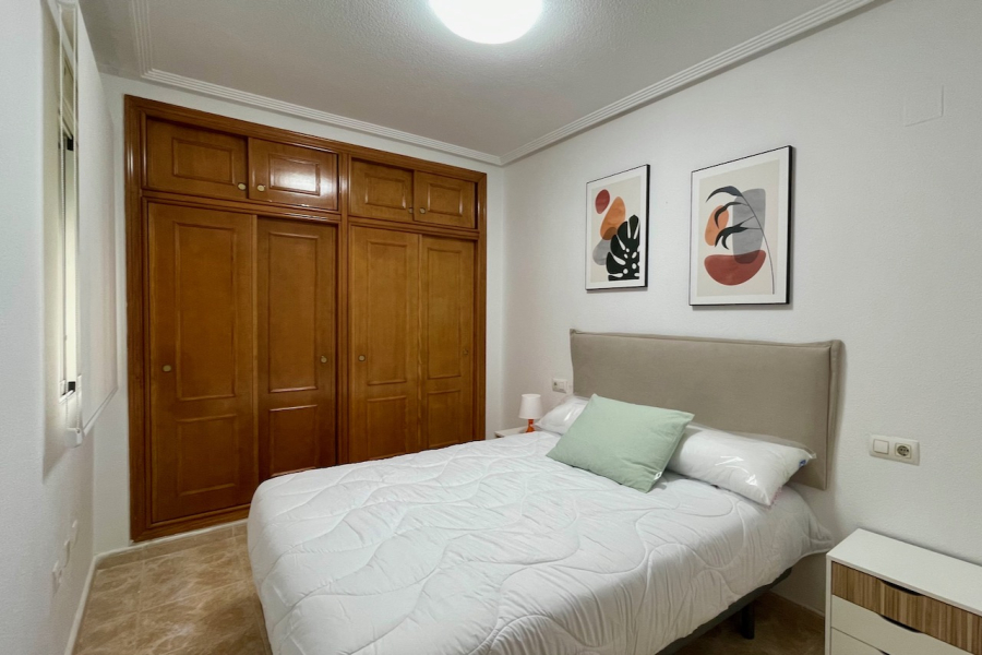 Resale - Lägenhet / Bungalow  - Torrevieja  - Parque de las Naciones