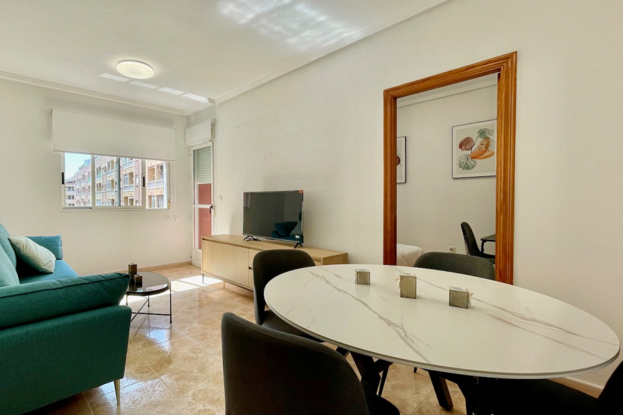 Resale - Lägenhet / Bungalow  - Torrevieja  - Parque de las Naciones
