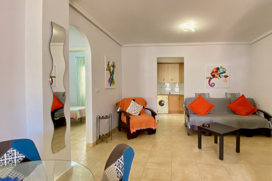 Resale - Lägenhet / Bungalow  - Torrevieja  - Aguas Nuevas