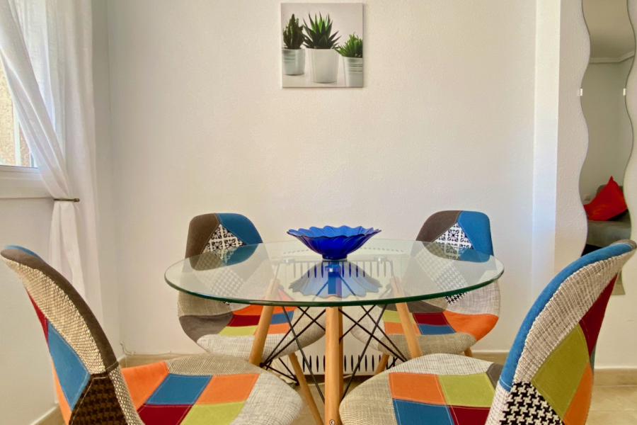 Resale - Lägenhet / Bungalow  - Torrevieja  - Aguas Nuevas