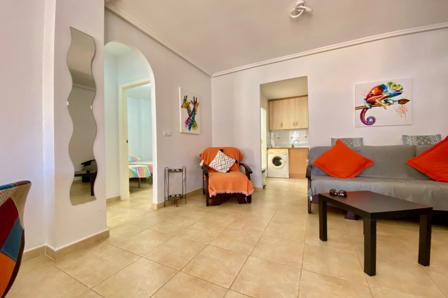 Resale - Lägenhet / Bungalow  - Torrevieja  - Aguas Nuevas