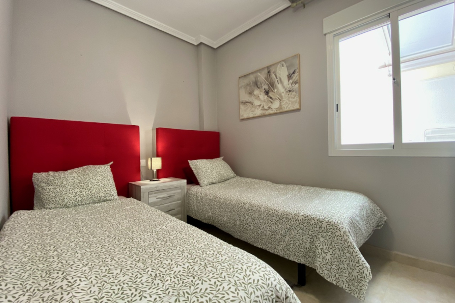Resale - Apartment/Bungalow - Torrevieja  - Aguas Nuevas