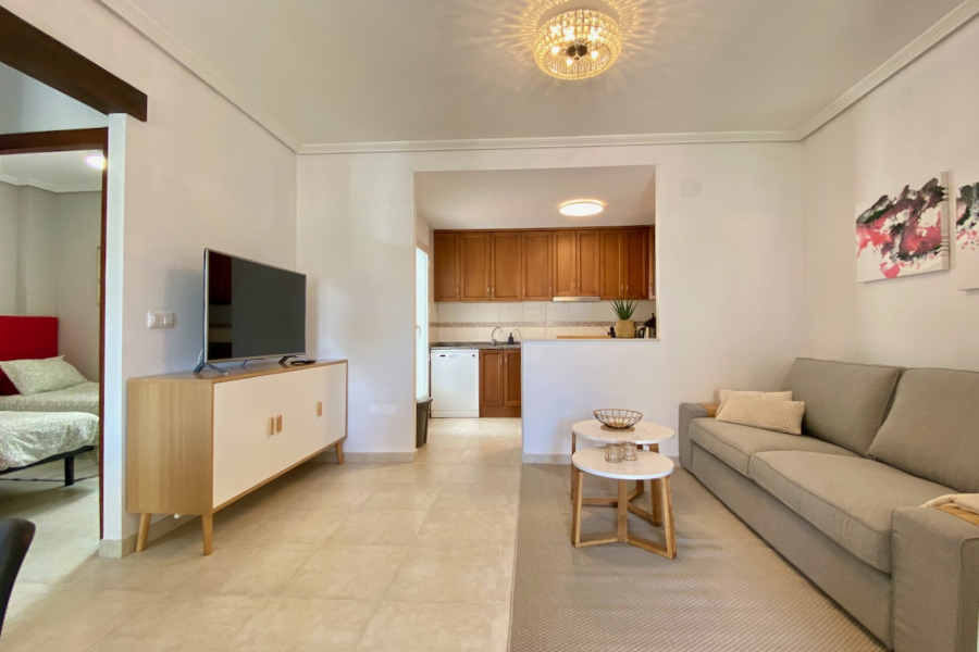 Resale - Apartment/Bungalow - Torrevieja  - Aguas Nuevas