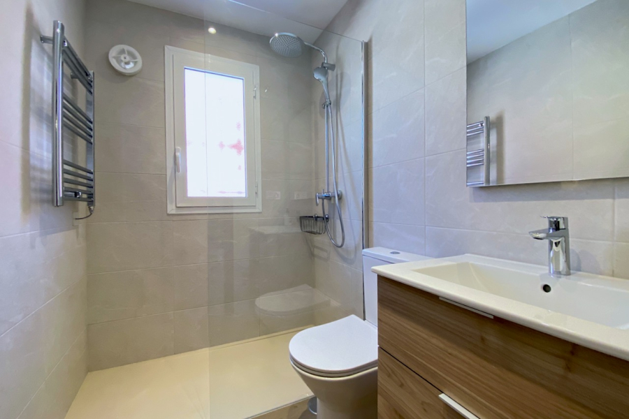 Resale - Apartment/Bungalow - Torrevieja  - Aguas Nuevas