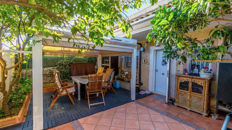 Duplex / Adosado - Resale - Torrevieja  - Aguas Nuevas