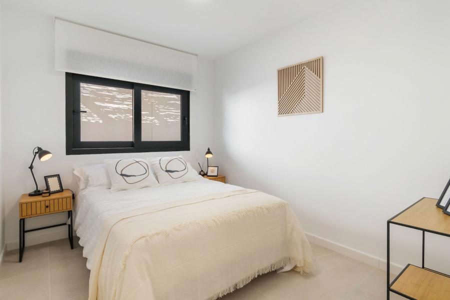 Resale - Villa / Semi-adosado - Torrevieja  - El Chaparral