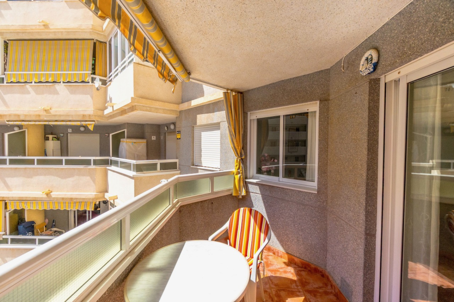 Resale - Apartamento/Bungalow - Torrevieja  - Nueva Torrevieja