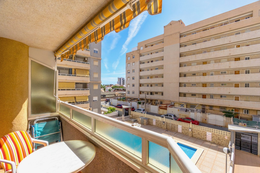 Resale - Apartamento/Bungalow - Torrevieja  - Nueva Torrevieja