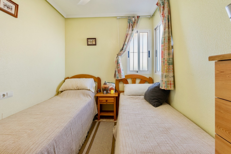 Resale - Apartamento/Bungalow - Torrevieja  - Nueva Torrevieja