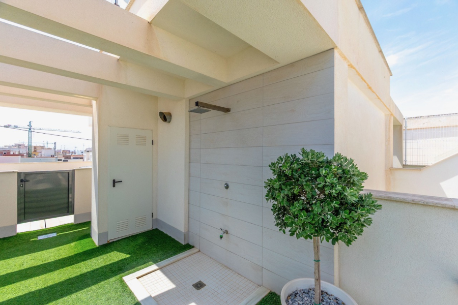 Resale - Lägenhet / Bungalow  - Torrevieja  - Playa del Cura