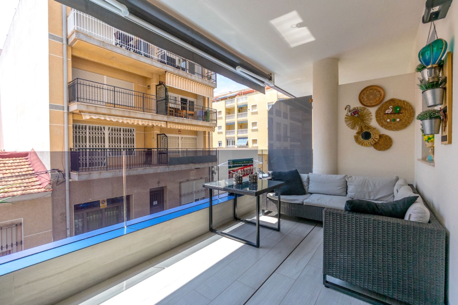 Resale - Lägenhet / Bungalow  - Torrevieja  - Playa del Cura