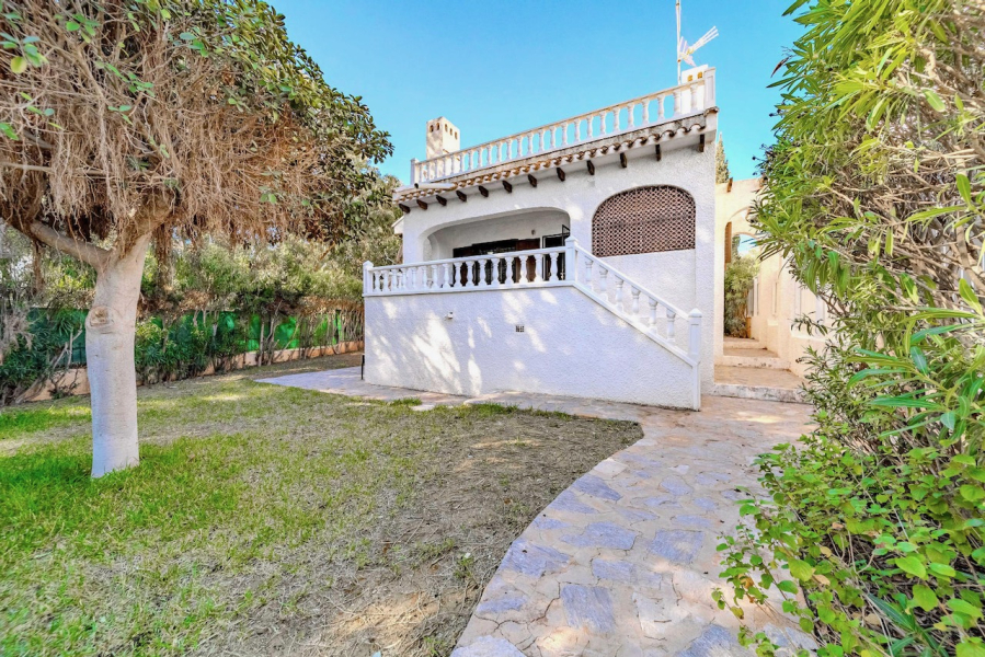 Resale - Villa / Semi detached - Orihuela Costa - Playa Flamenca