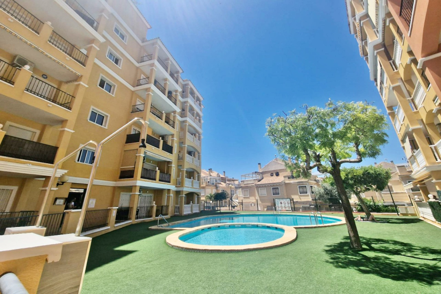 Resale - Apartment/Bungalow - Torrevieja  - La Mata