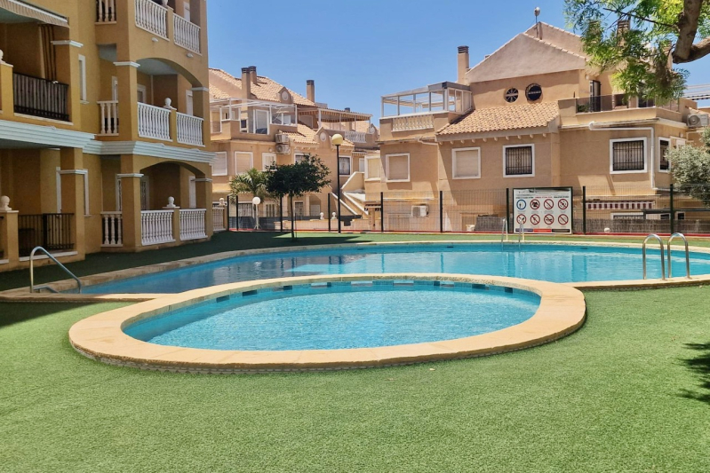Lägenhet / Bungalow  - Resale - Torrevieja  - La Mata