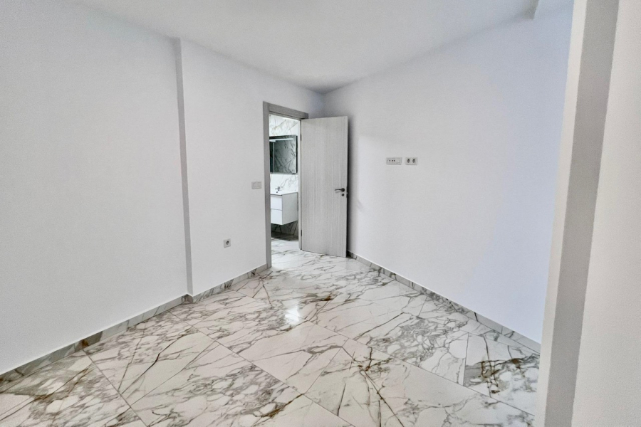 Resale - Apartment/Bungalow - Torrevieja  - Los Locos