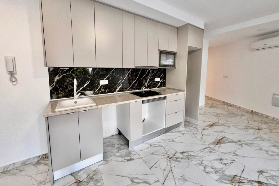 Resale - Apartment/Bungalow - Torrevieja  - Los Locos