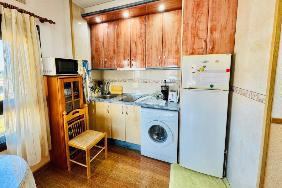 Resale - Lägenhet / Bungalow  - Torrevieja  - La Mata