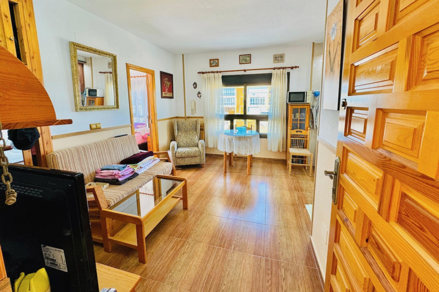 Resale - Lägenhet / Bungalow  - Torrevieja  - La Mata