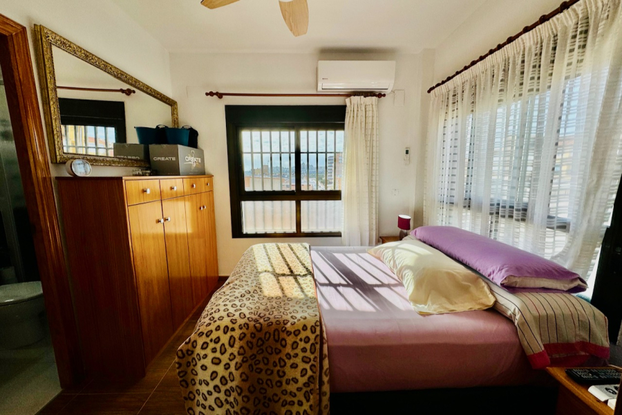 Resale - Lägenhet / Bungalow  - Torrevieja  - La Mata