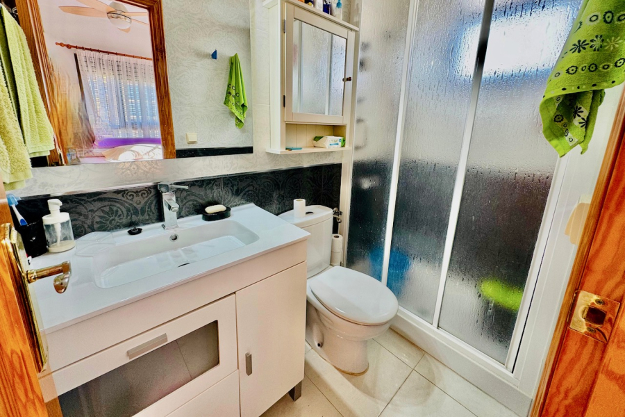 Resale - Lägenhet / Bungalow  - Torrevieja  - La Mata