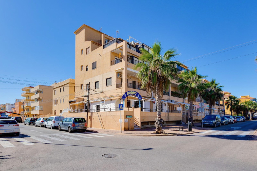 Resale - Lägenhet / Bungalow  - Torrevieja  - La Mata