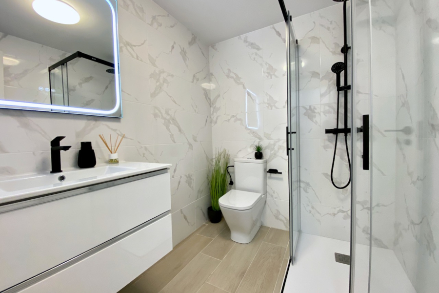 Resale - Apartamento/Bungalow - Torrevieja  - La Mata