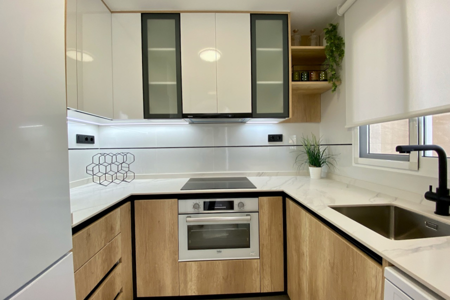 Resale - Apartamento/Bungalow - Torrevieja  - La Mata