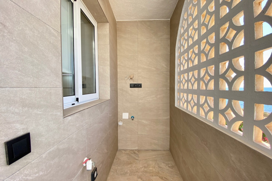 Resale - Apartamento/Bungalow - Torrevieja  - La Mata