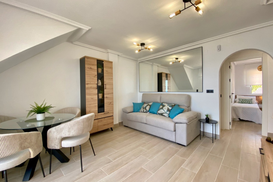 Resale - Apartamento/Bungalow - Torrevieja  - La Mata