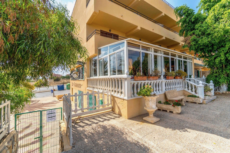 Resale - Locales - Torrevieja  - Aguas Nuevas