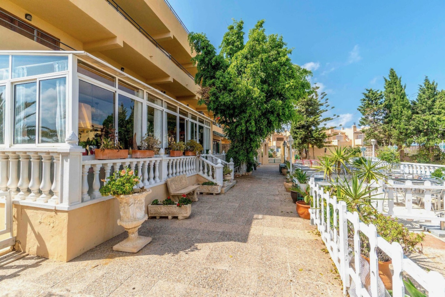 Resale - Locales - Torrevieja  - Aguas Nuevas
