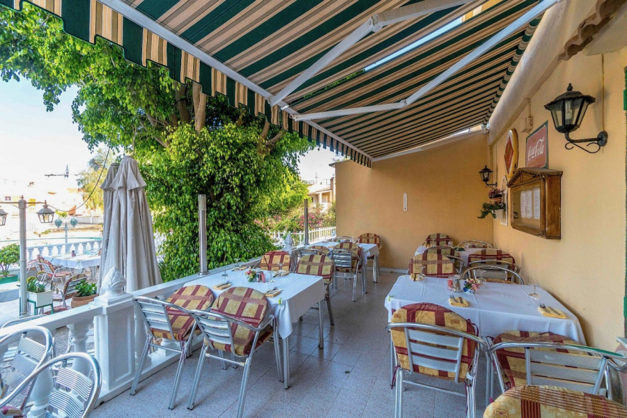 Resale - Locales - Torrevieja  - Aguas Nuevas