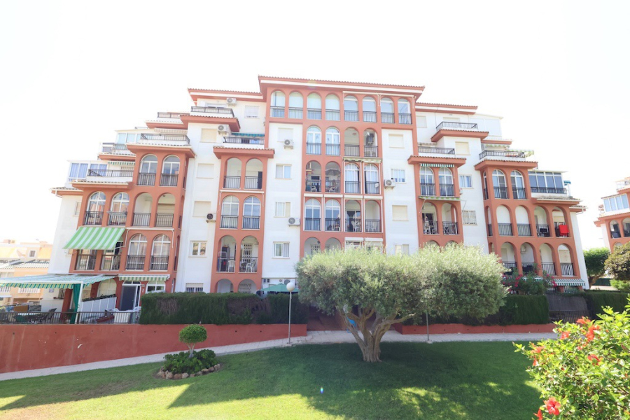 Resale - Apartment/Bungalow - Torrevieja  - La Mata