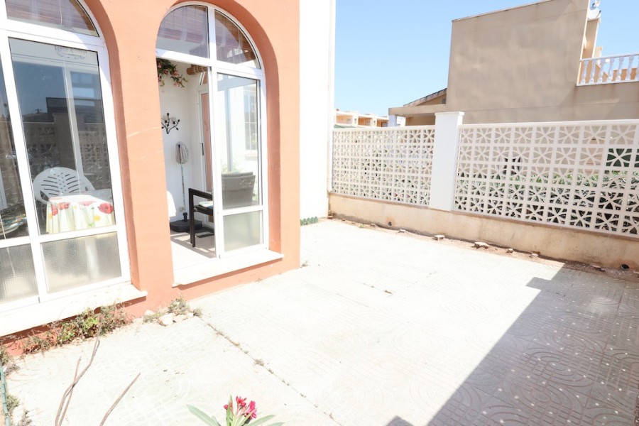 Resale - Apartment/Bungalow - Torrevieja  - La Mata