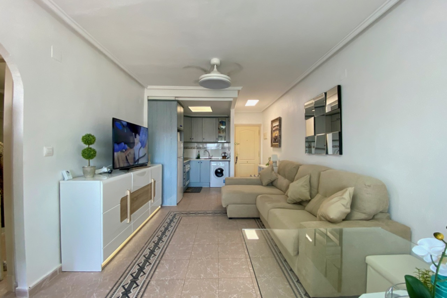 Resale - Lägenhet / Bungalow  - Torrevieja  - La Mata