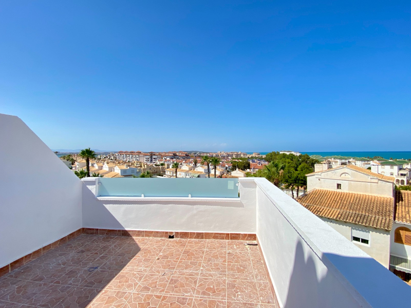 Radhus / Duplex - Resale - Torrevieja  - EC00200-14