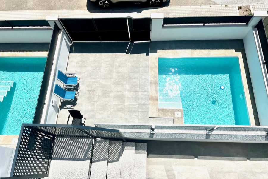 Resale - Villa / Semi-adosado - Torrevieja  - La Torreta