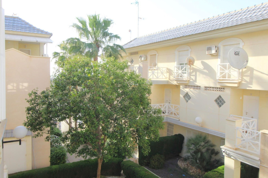 Resale - Lägenhet / Bungalow  - Torrevieja  - La Veleta