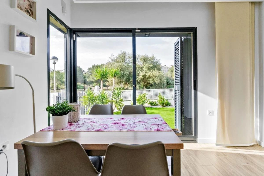 Resale - Villa / Semi detached - Orihuela Costa - La Zenia