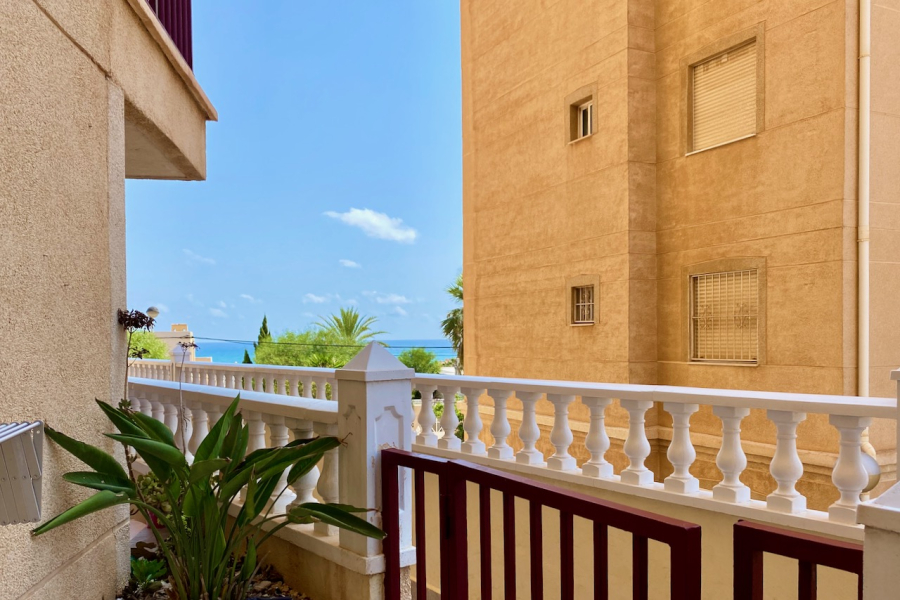 Resale - Apartment/Bungalow - Torrevieja  - La Mata