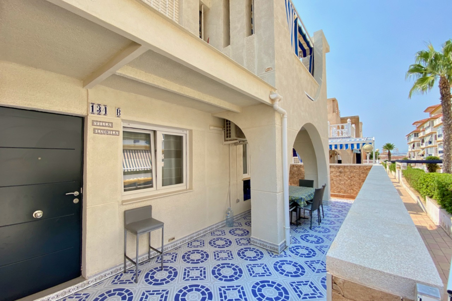 Resale - Apartment/Bungalow - Torrevieja  - La Mata