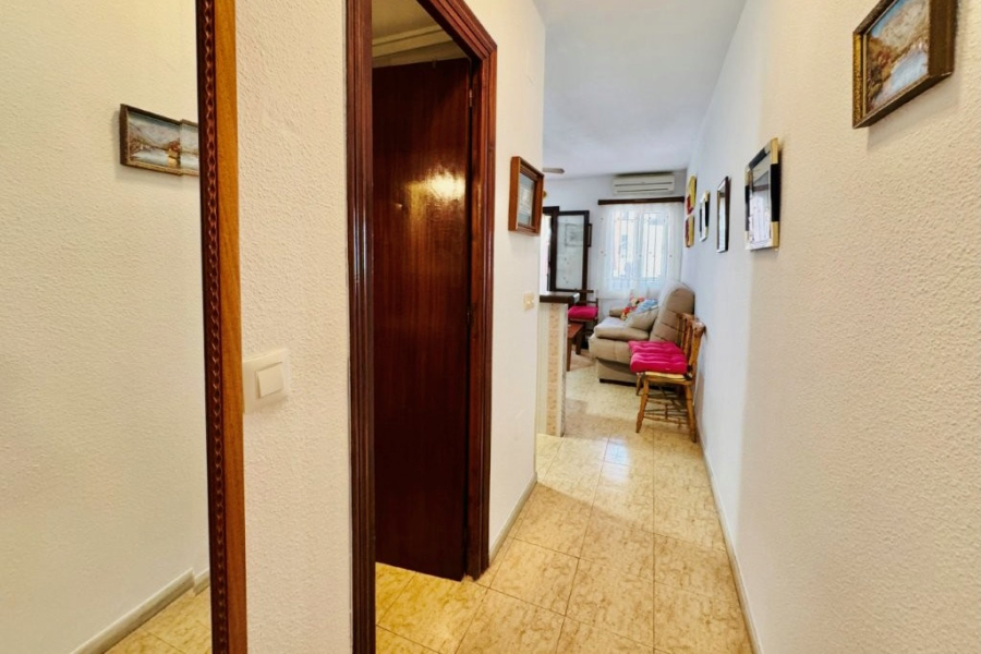 Resale - Lägenhet / Bungalow  - Torrevieja  - La Mata