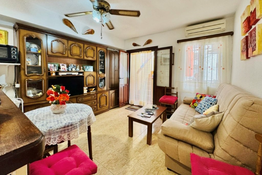 Resale - Lägenhet / Bungalow  - Torrevieja  - La Mata