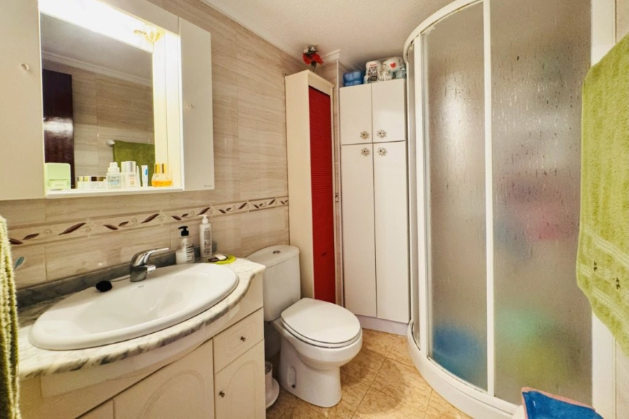Resale - Lägenhet / Bungalow  - Torrevieja  - La Mata
