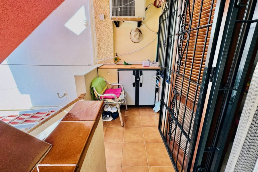Resale - Lägenhet / Bungalow  - Torrevieja  - La Mata