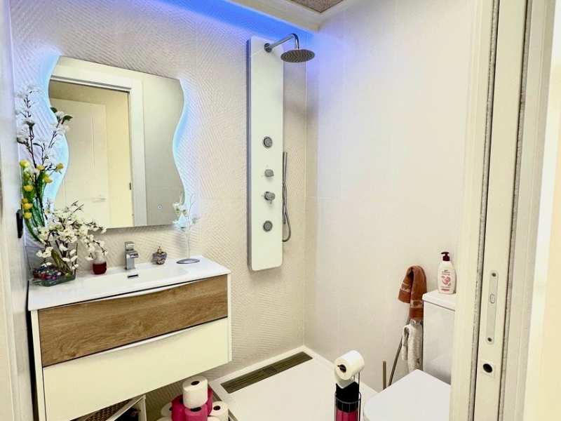 Resale - Lägenhet / Bungalow  - Torrevieja  - Los Balcones