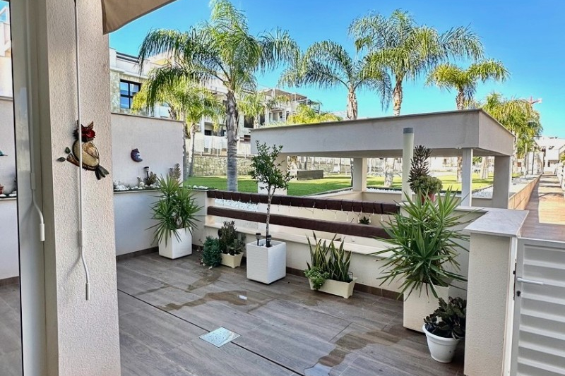 Lägenhet / Bungalow  - Resale - Torrevieja  - Los Balcones