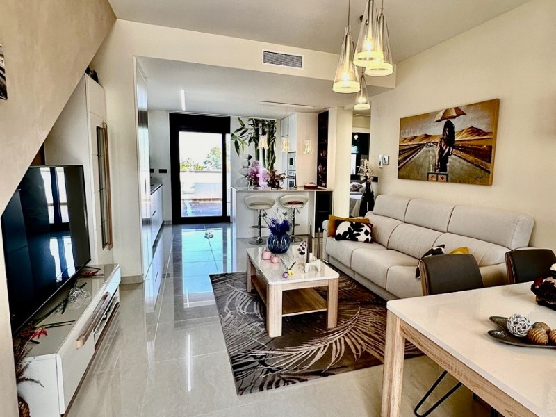 Resale - Lägenhet / Bungalow  - Torrevieja  - Los Balcones