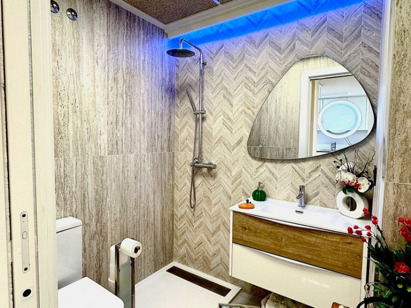 Resale - Lägenhet / Bungalow  - Torrevieja  - Los Balcones